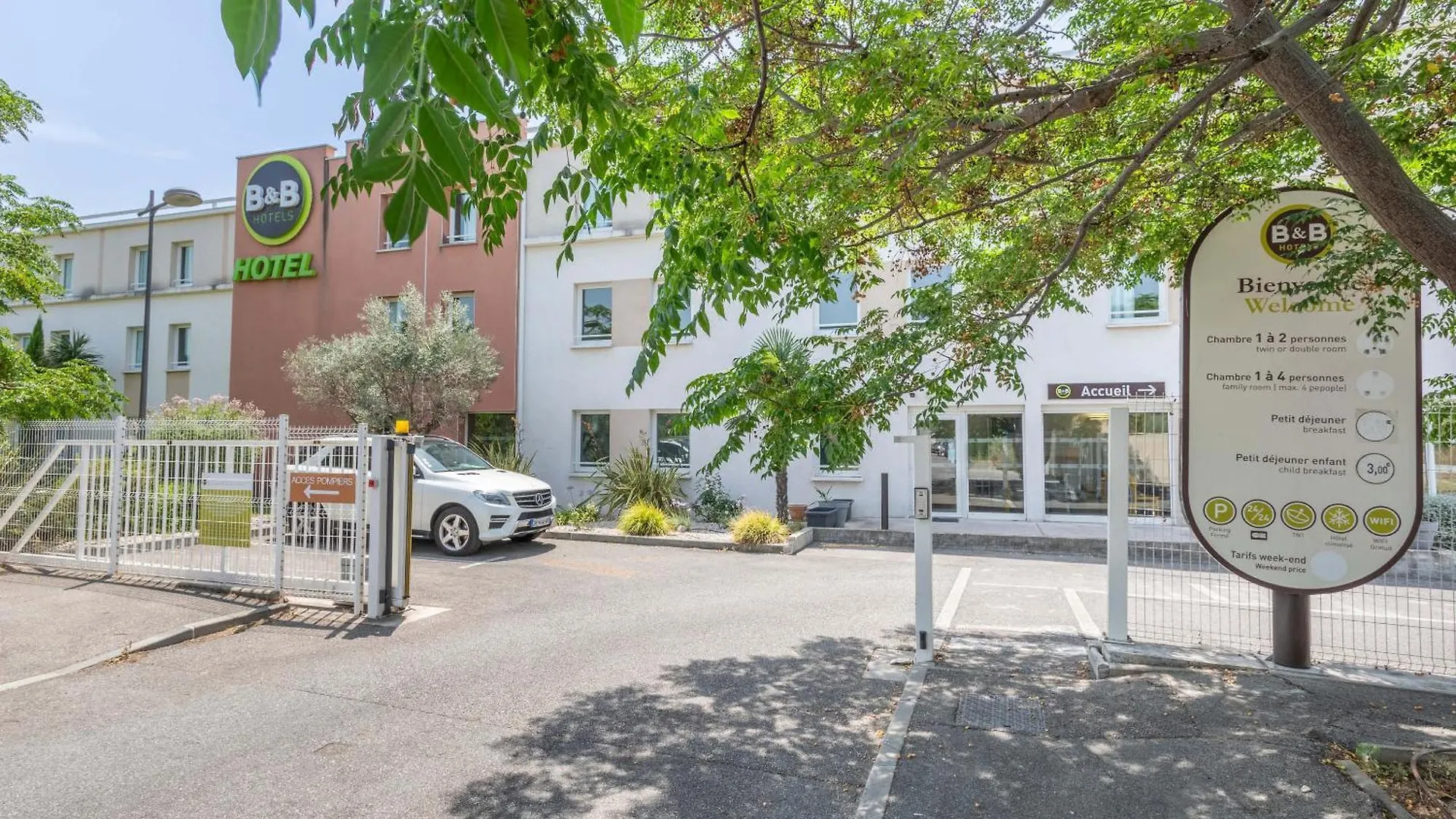 B&B Hotel Marseille Aeroport Saint-Victoret צרפת